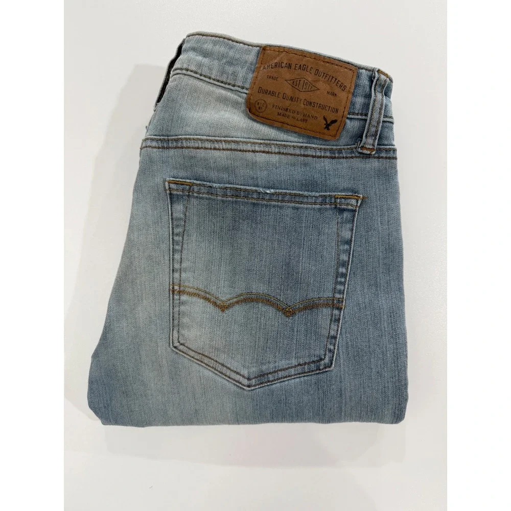 American Eagle Outfitters Mens Slim Straight Jeans Light Wash 28x32 M106